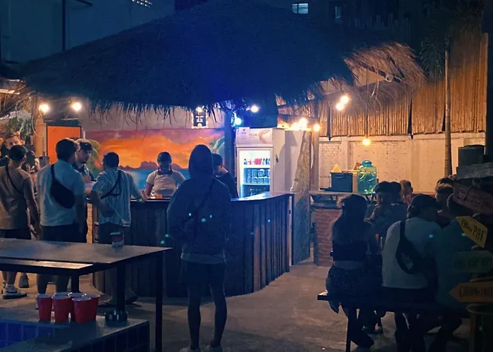 Revolution Chiang Mai - Old TownHostel